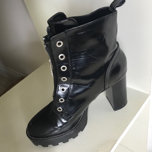 ZARA ANKLE BOOTS - Picture 2 of 2